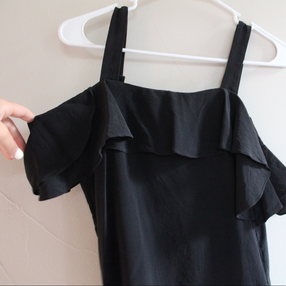 JCrew cold shoulder top! Size 00.